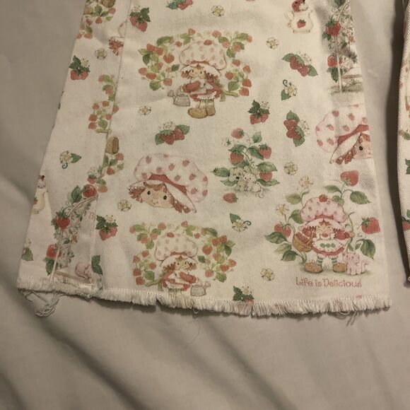 Dolls Kill X Strawberry Shortcake Jeans Small 28” Distressed Life Is Delicious - Picture 10 of 10